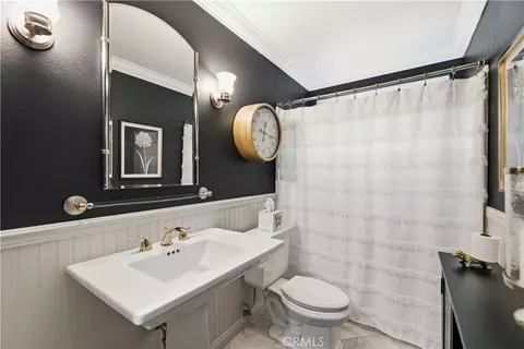 Bath - 22029 Rodeffer Pl, Saugus, CA 91350 photo 1 of 4
