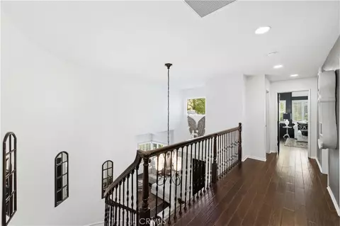 Entry Way - 22029 Rodeffer Pl, Saugus, CA 91350 photo 3 of 3