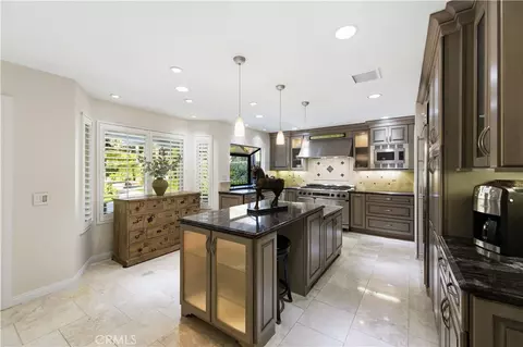Kitchen - 22029 Rodeffer Pl, Saugus, CA 91350 photo 2 of 6