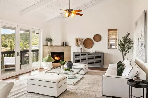 8462 Hillcroft Dr, West Hills, CA 91304