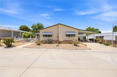 1030 E Avenue S, Palmdale, CA 93550