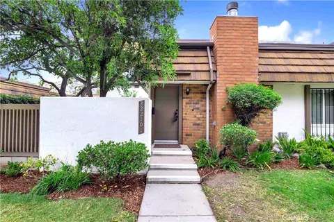 22210 James Alan Cir #1, Chatsworth, CA 91311