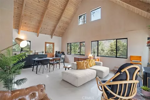 2220 Bernina Dr, Pine Mountain Club, CA 93222