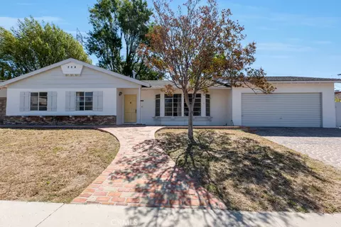 10600 Garden Grv, Porter Ranch, CA 91326