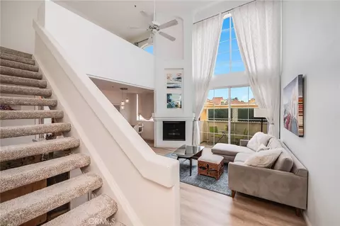 7037 La Tijera #E201, Los Angeles, CA 90045