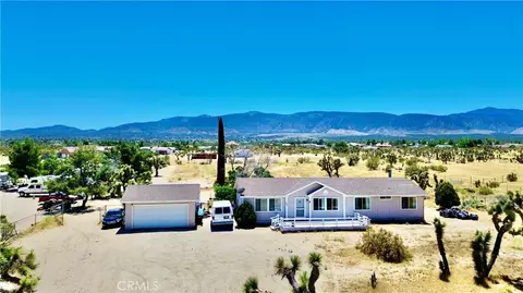 397 Joshua Hills Rd, Pinon Hills, CA 92372