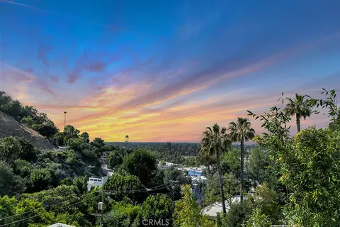 4148 Sunswept Dr, Studio City, CA 91604