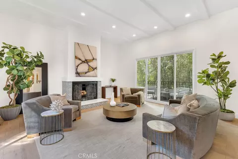 4148 Sunswept Dr, Studio City, CA 91604