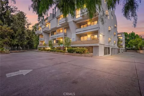 13331 Moorpark St #216, Sherman Oaks, CA 91423