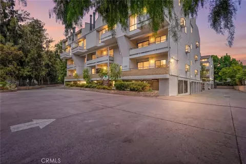 13331 Moorpark St #216, Sherman Oaks, CA 91423