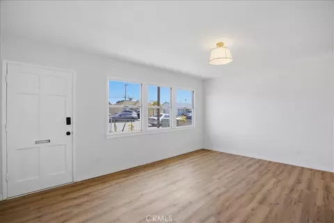Living - 168 Lark St, Oxnard, CA 93033 photo 3 of 3