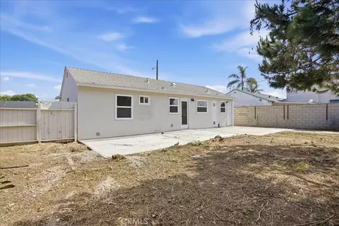 Exterior - 168 Lark St, Oxnard, CA 93033 photo 4 of 5