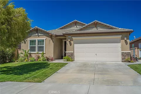 20311 Amorette Ct, Saugus, CA 91350
