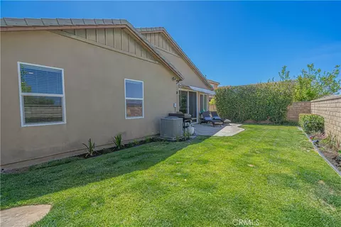 Exterior - 20311 Amorette Ct, Saugus, CA 91350 photo 4 of 5