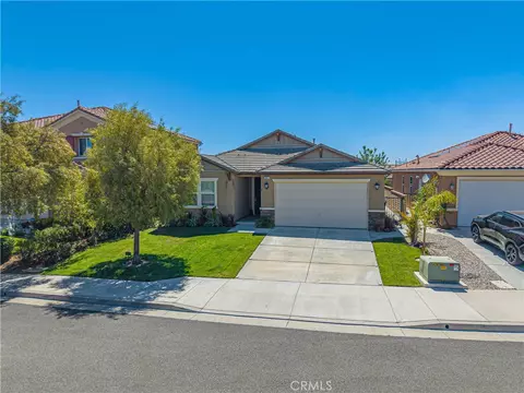 Exterior - 20311 Amorette Ct, Saugus, CA 91350 photo 2 of 5