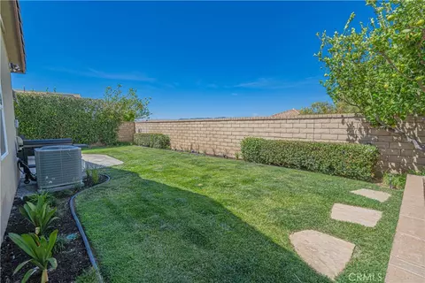 Exterior - 20311 Amorette Ct, Saugus, CA 91350 photo 5 of 5