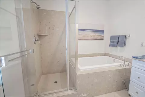 Bath - 20311 Amorette Ct, Saugus, CA 91350 photo 2 of 5