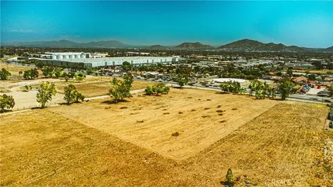 15254 Foothill, Fontana, CA 92335 photo 6