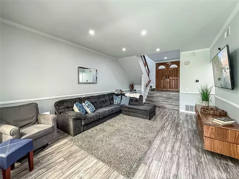Living - 4839 Elderberry, Moorpark, CA 93021 photo 3 of 4