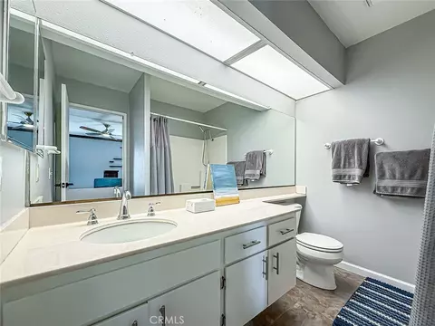 Bath - 4839 Elderberry, Moorpark, CA 93021 photo 4 of 4