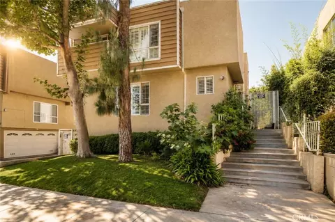 7319 Hazeltine Ave #4, Van Nuys, CA 91405
