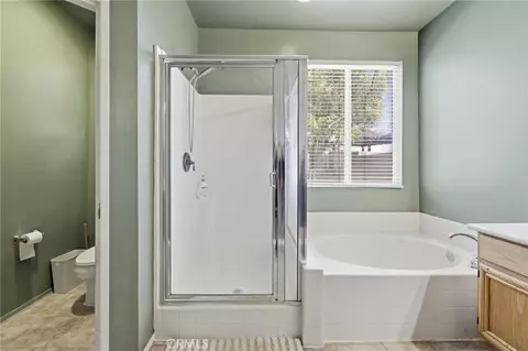 Bath - 45820 Caledonia Ct, Lancaster, CA 93534 photo 2 of 2