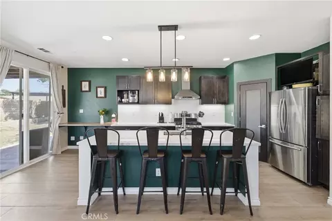 Kitchen - 45820 Caledonia Ct, Lancaster, CA 93534 photo 1 of 4