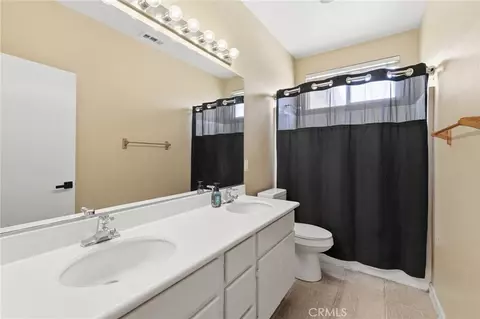 Bath - 45820 Caledonia Ct, Lancaster, CA 93534 photo 1 of 2