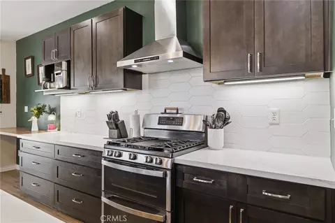 Kitchen - 45820 Caledonia Ct, Lancaster, CA 93534 photo 3 of 4