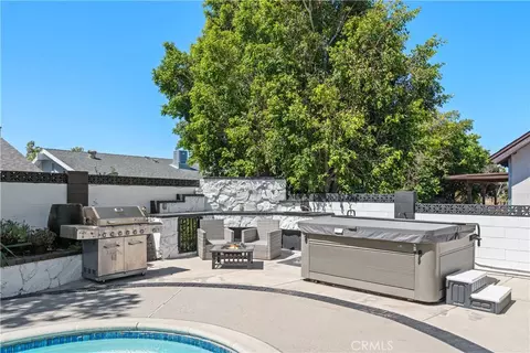 Exterior - 1868 Cloud Ct, Simi Valley, CA 93065 photo 4 of 8