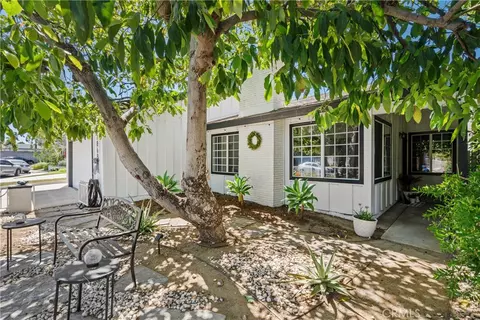 Exterior - 1868 Cloud Ct, Simi Valley, CA 93065 photo 2 of 8