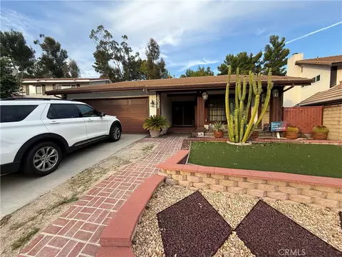 16035 Circle Diamond, Sylmar, CA 91342