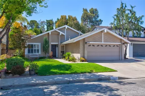 27643 Saffron Ln, Saugus, CA 91350