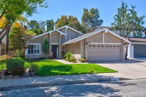 27643 Saffron Ln, Saugus, CA 91350