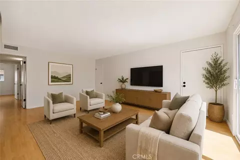 5055 Coldwater Canyon Ave #105, Sherman Oaks, CA 91423