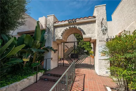 5333 Zelzah Ave #102, Encino, CA 91316