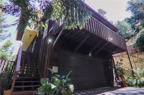 518 Latimer Rd, Santa Monica, CA 90402