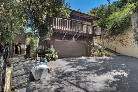518 Latimer Rd, Santa Monica, CA 90402