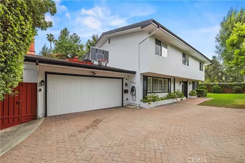 5943 Salamea Ave, Woodland Hills, CA 91367