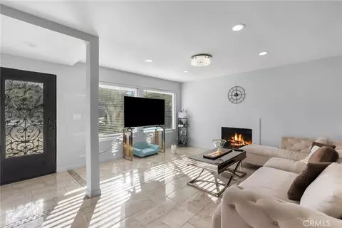 4700 Topanga Canyon Blvd, Woodland Hills, CA 91364