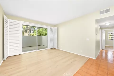 Living - 27668 Haskell Canyon Rd, Saugus, CA 91350 photo 1 of 4