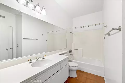 Bath - 27668 Haskell Canyon Rd, Saugus, CA 91350 photo 3 of 3