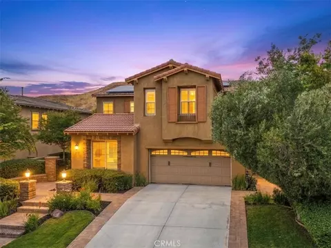 28753 Iron Vlg, Valencia, CA 91354