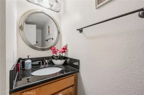 Bath - 6284 Corte Barata, Camarillo, CA 93012 photo 3 of 3