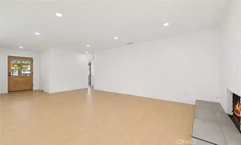 Living - 2886 Galena Ave, Simi Valley, CA 93065 photo 4 of 7
