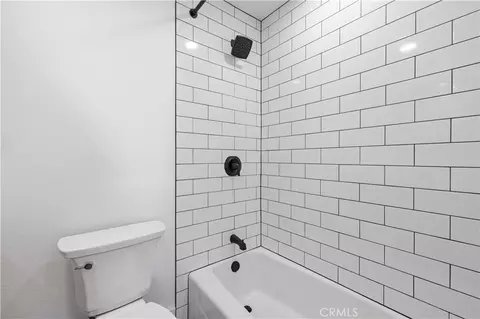 Bath - 2886 Galena Ave, Simi Valley, CA 93065 photo 3 of 4
