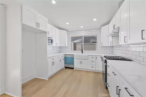 Kitchen - 2886 Galena Ave, Simi Valley, CA 93065 photo 2 of 2
