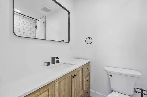 Bath - 2886 Galena Ave, Simi Valley, CA 93065 photo 5 of 5