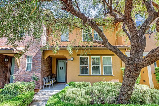 28519 Herrera St, Valencia, CA 91354