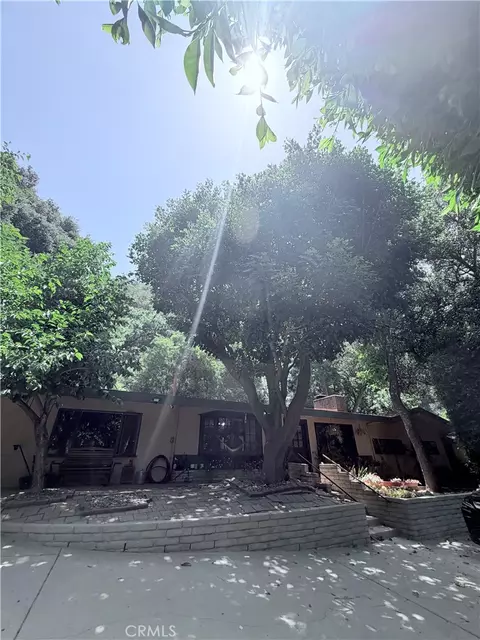 2900 Mandeville Cyn, Los Angeles, CA 90049